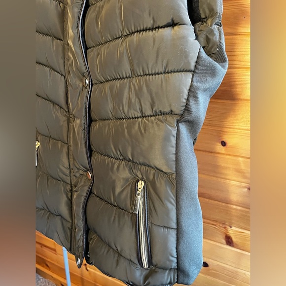 YMI Army green vest Size S - Picture 12 of 14